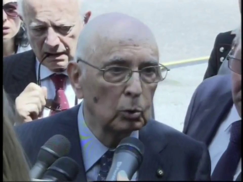 Napolitano - Risposte al termine della cerimonia della Guardia di Finanza (21.06.12)