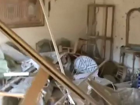 Syria فري برس حمص القصور تدمير منزل بالكامل من جراء قذيفة دبابة ت72 24 6 2012 Homs