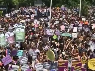قانون تقصير فترة إجهاض الأجنة في تركيا