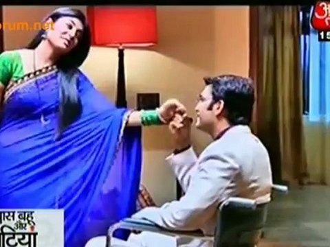 Nidhi Ashutosh Aur Mallika ! - Kuch Toh Log Kahenge