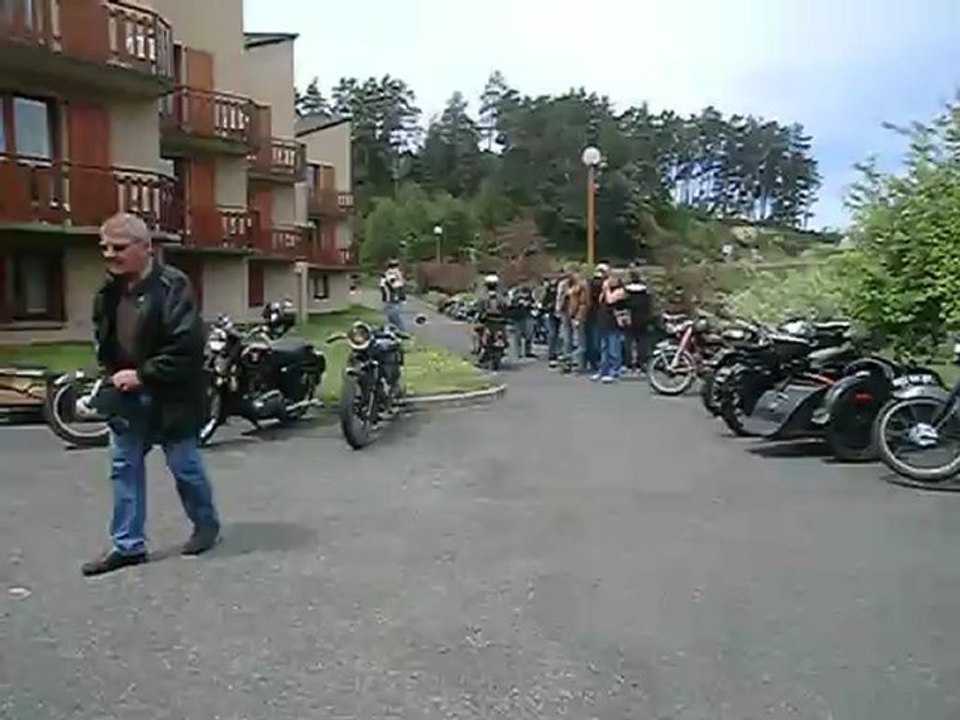 La FN arrive aux "hameaux de Lozère" à Fournels