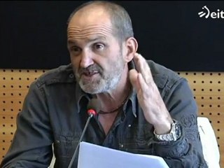 Juanito Oiarzabal critica con dureza a Edurne Pasaban (Rueda de prensa completa)