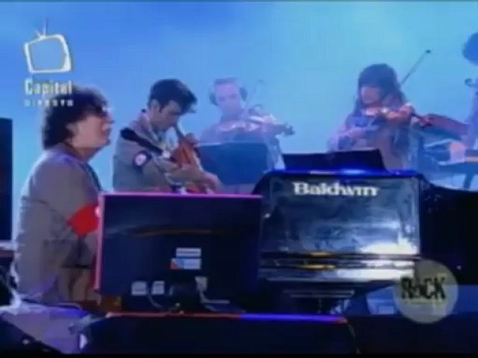 Charly Garcia - Instituciones (Rock al Parque 2012)