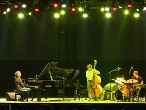 STEFANO BOLLANI - Danish Trio with Jesper Bodilsen e Morten