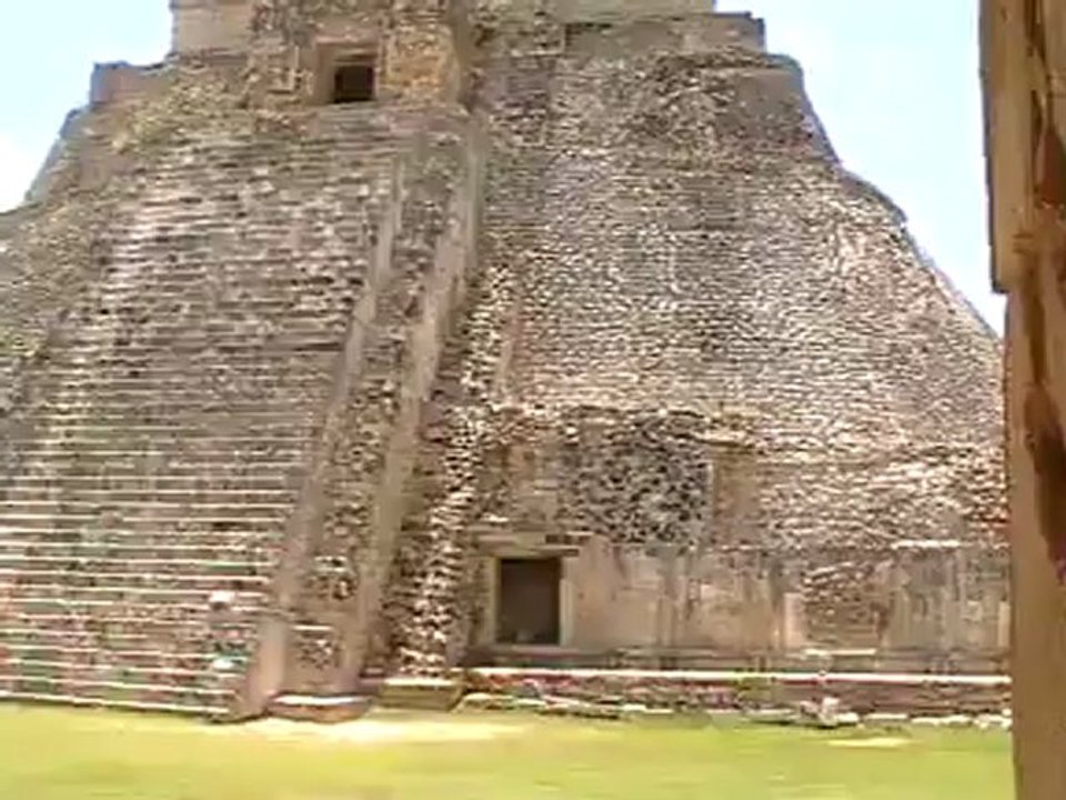 Uxmal Mini Yucatan Rundreise Tulum - The Mayan City TUI Rundreise www.Fella.de
