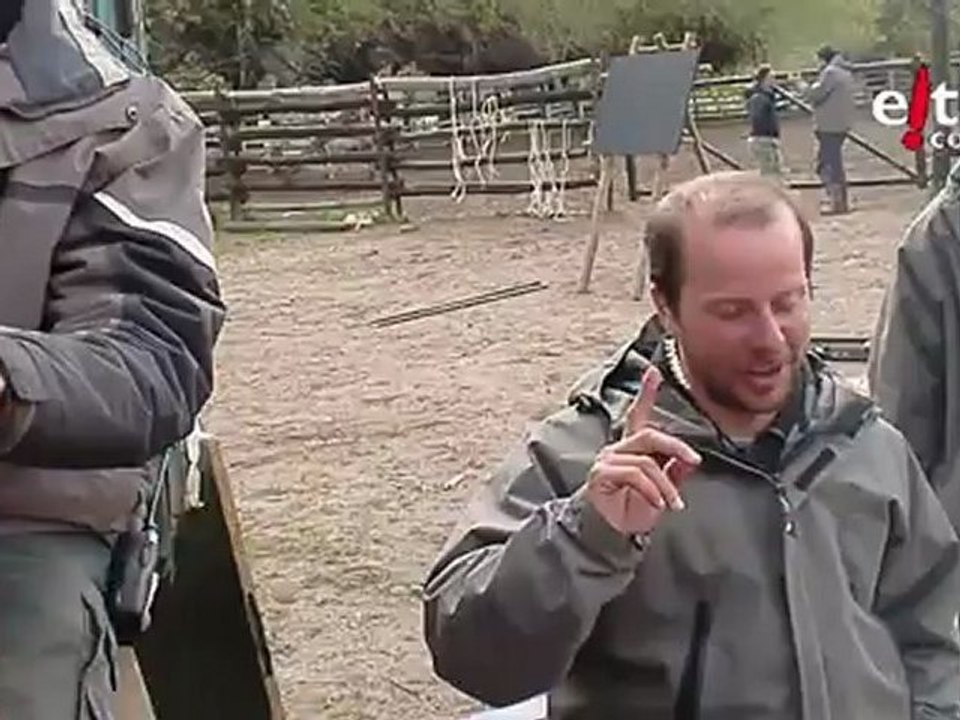 Se busca a Julian, "el cometrabuco".  El Conquis, backstage