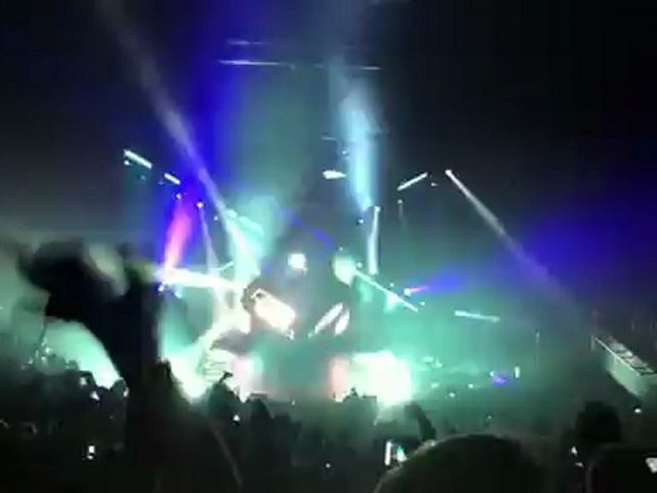 DEADMAU5 v5