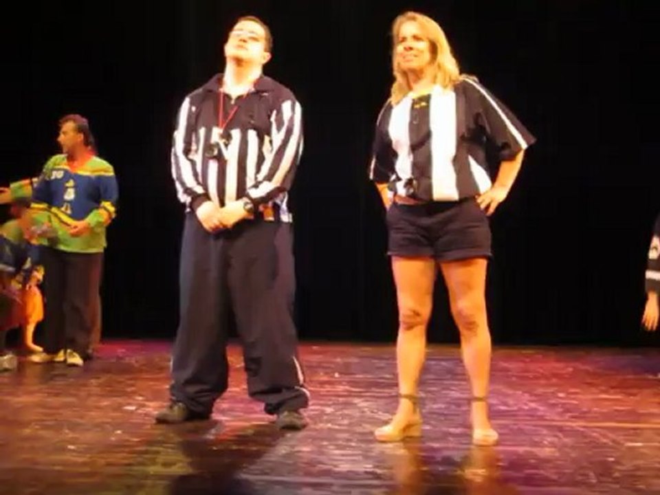 003 LES PRODUCTIONS PRESENTENT : l'épée magique et tout le monde veut son trone