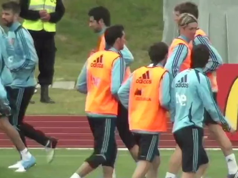 1000 supporters au premier entraînement de la Roja