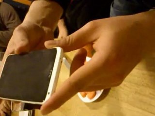 HTC OneX - test twardosci wyswietlacza