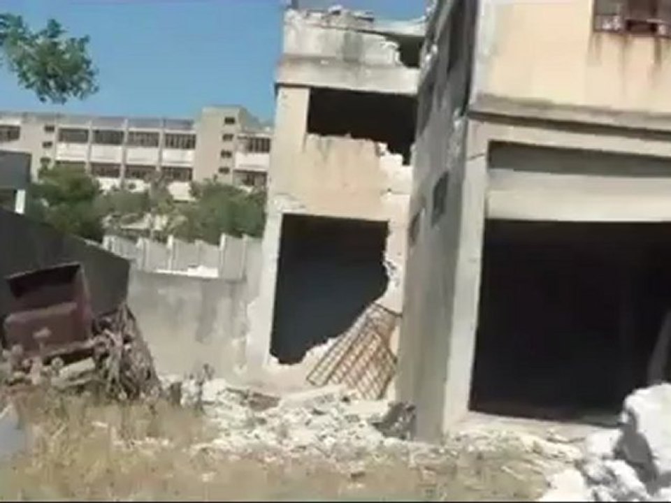 Syria فري برس حمص الرستن أثار الدمار الذي حل بمدينة الرستن 26 6 2012 ج4 Homs