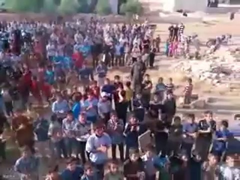 Syria فري برس جبل الزاوية حنتوتين المحررة مظاهرة لاهالي القرية فرحا بالنصر واندحار الجيش الاسدي Idlib
