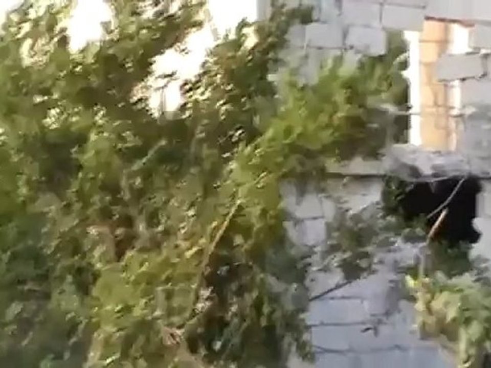 Syria فري برس  حلب الاتـــــــــارب  اثار القصف الصاروخي على المدينه 26 6 2012 ج10 Aleppo