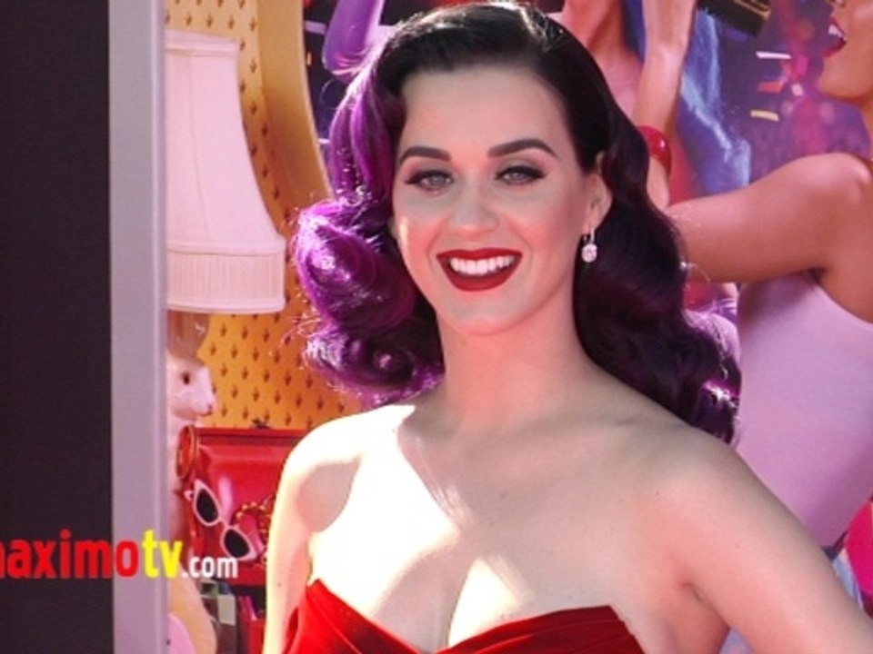 Katy Perry FAMILY AFAIR at Katy Perry: Part of Me 3D PREMIERE Pink Carpet Arrivals