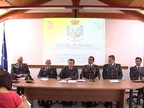 caccia ai finti poveri delle case ater