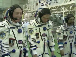 [ISS] Expedition 28 Pre Launch Activities