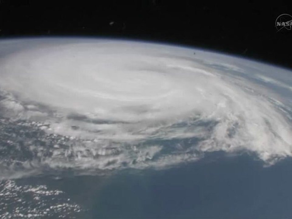 [ISS] HD Views of Hurricane Irene During the Weekend From Station