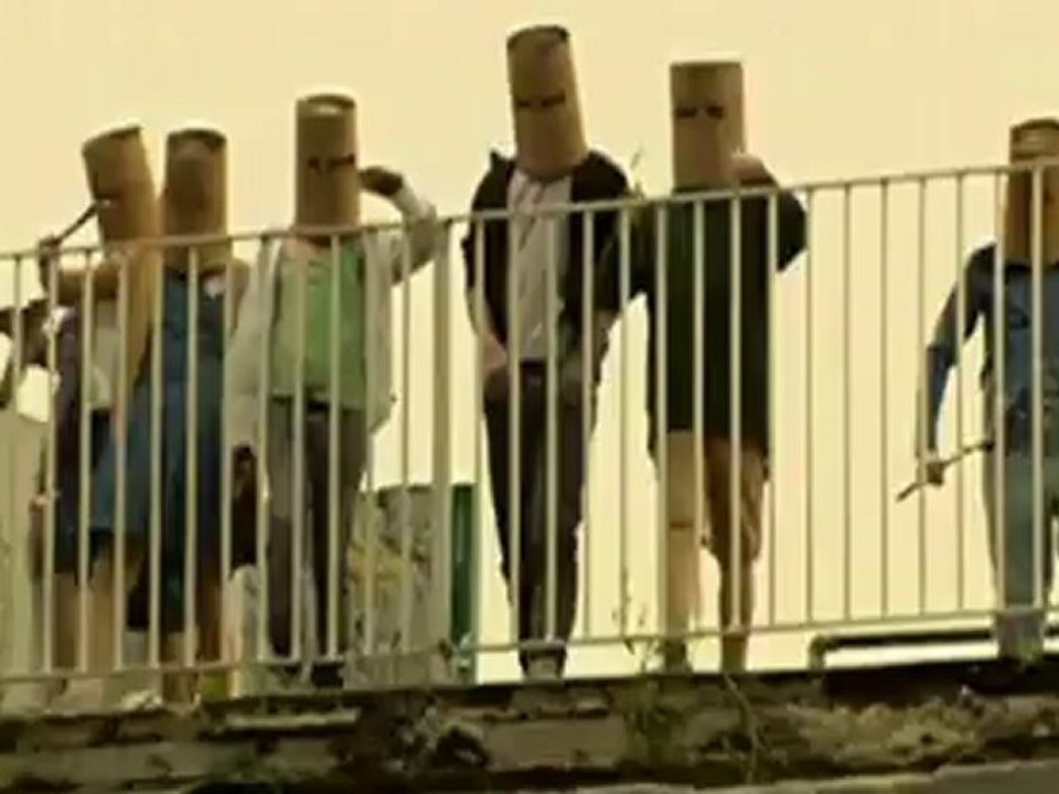 Kaiser Chiefs - Never Miss A Beat(360p_H.264-AAC)