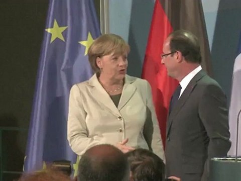 Grèce et croissance au menu pour Hollande et Merkel