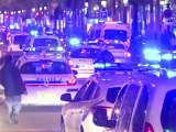 Manifestation de policiers sur les Champs-Elysées à Paris