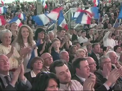 Sarkozy brandit la menace du vote des immigrés