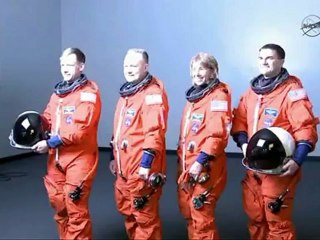 [STS-135] Training - Crew Photo Session