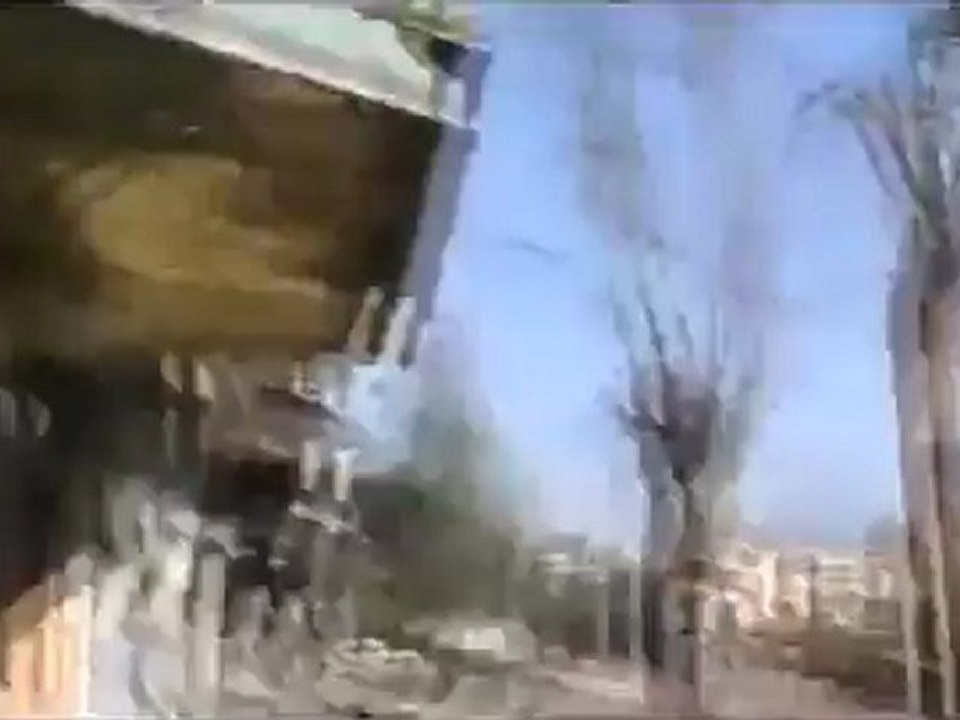 Syria فري برس  حمص الدمار حوالي مدينة الملاهي القديمة على ساقية الري 26 6 2012 Homs