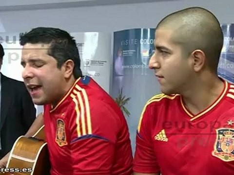 Cali y el Dandee cantan a capella 'Yo te esperaré'