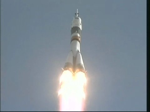 [ISS] Alternate Launch Views of Manned Soyuz TMA-04M With Expedition 31 Crew