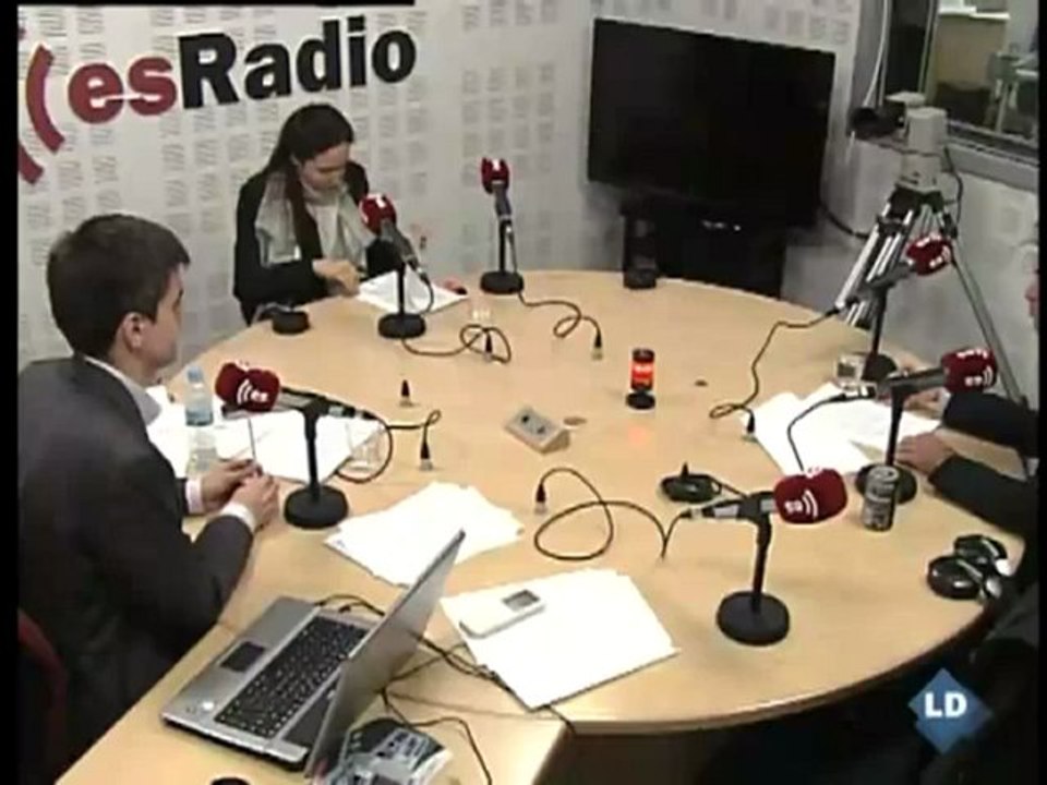 Tertulia económica con María Cuesta y Gabriel Calzada - 04/01/11