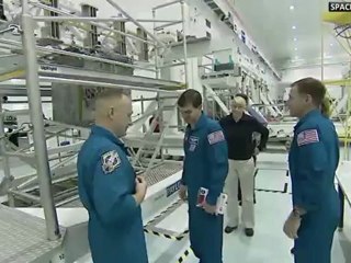 [STS-135] Crew Equipment Interface Test