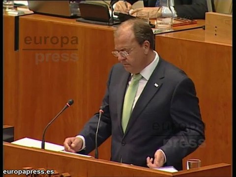 Monago a Vara: abandone política de navaja