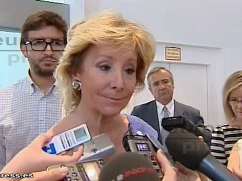 Aguirre cambiará evidentemente la ley que prohíbe fumar si sale Eurovegas