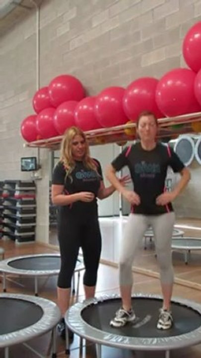 Monya fitness esercizi aerobici sul trampolino elastico ALBESE FITNESS CENTER
