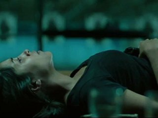 EXCLU - Découvrez Leila Bekhti dans Mains armées