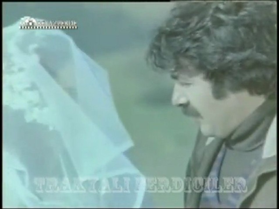 Durdurun Dünyayı  Filminden Görüntülerle      ( Gelinmi Oluyorsun  )