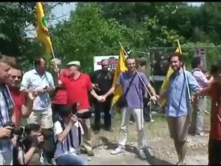 Milano, demolizione di un ecomostro