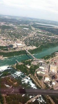 Survol en hélico des chutes Niagara