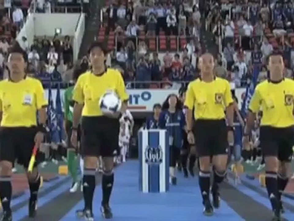 J-League: Gamba Osaka rettet Unentschieden