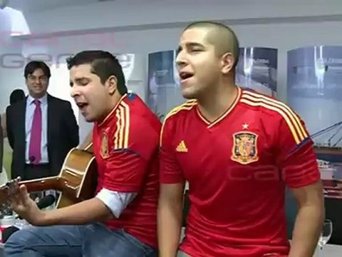 Cali & El Dandee nos cantan 'Yo te esperaré'
