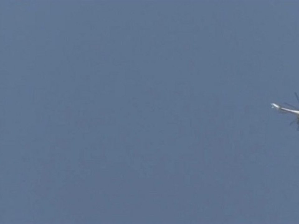 Syria فري برس  حماه المحتلة مقطع واضح للطائرة وهي تقصف جبل شحشبو 27 6 2012 Hama