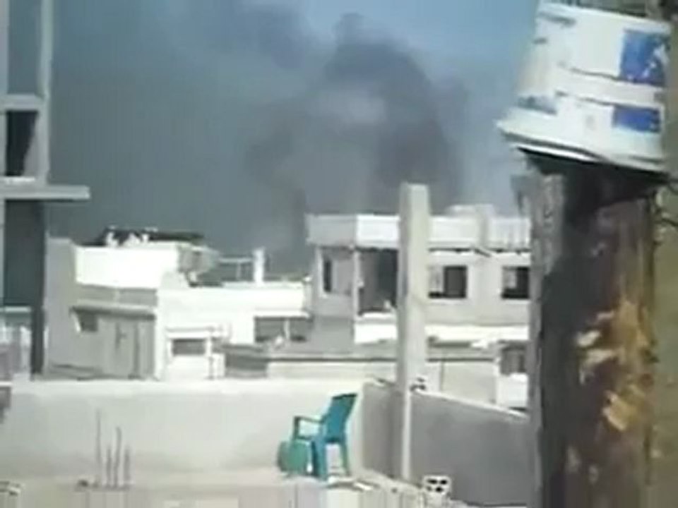 Syria فري برس درعا  جاسم الجيش الاسدي يحرق المنازل والمحال التجارية  27 6 2012 Daraa