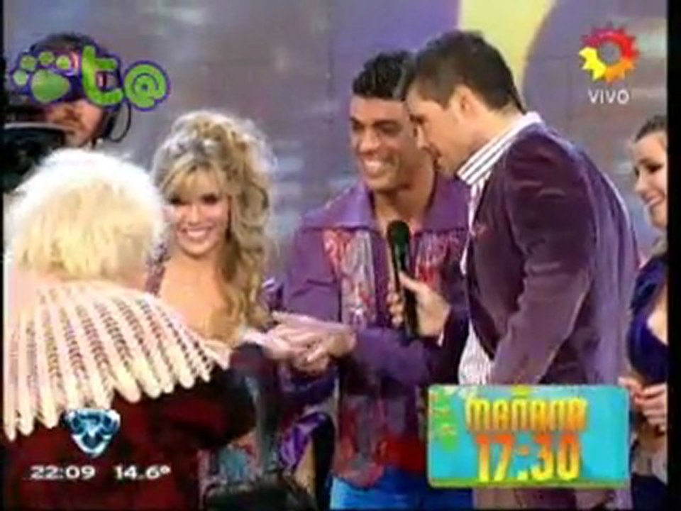 Marcelo Tinelli y La Abuela (2° parte)