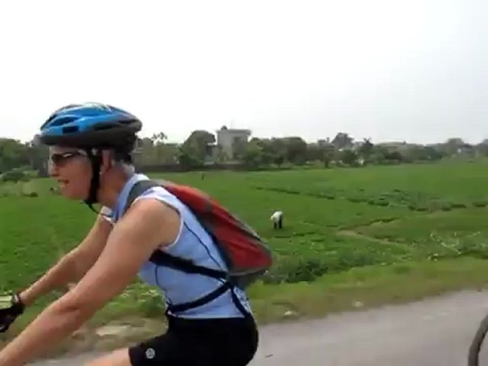 Cycling to Hoa Lu ancient citadel