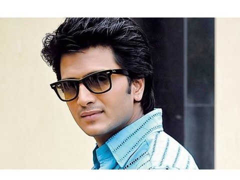 Ritesh Deshmukh Gets A Tattoo - Bollywood Gossip
