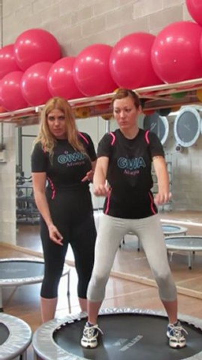 Monya fitnesss piega tutti i segreti del trampolino elastico palestra ALBESE FITNESS CENTER