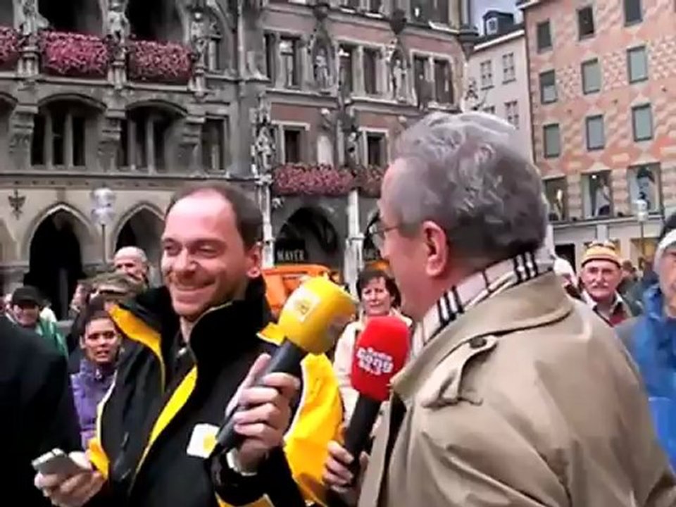 Nilpferd auf dem Marienplatz: Circus Barelli