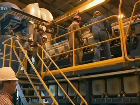 Carbonisés: l'extraction de pétrole par les multinationales.