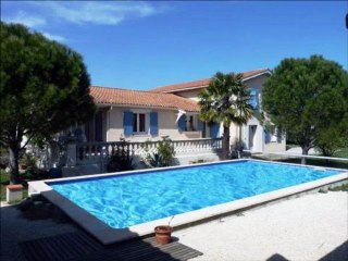 A vendre, proche Anduze villa avec piscine