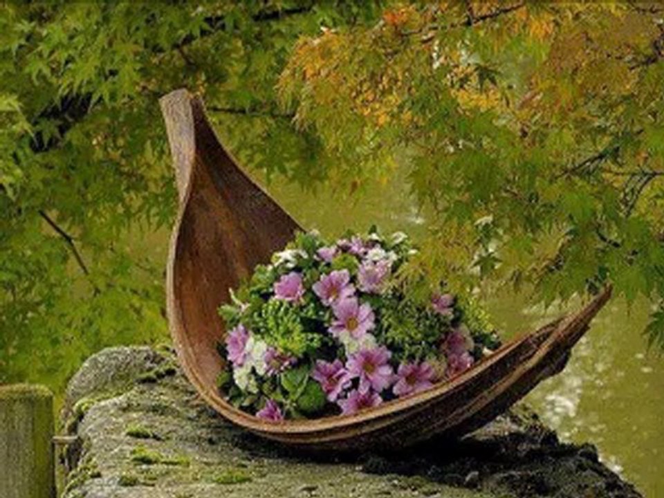 Bir avuç pişmanlık kaldı elimde..